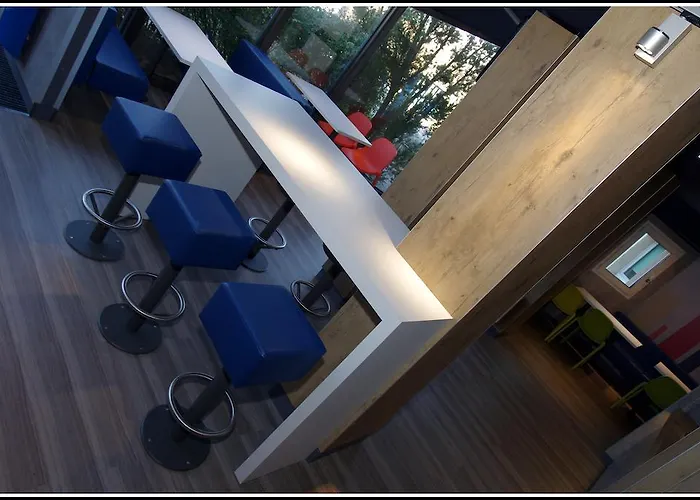 호텔 Ibis Budget Lyon Sud St Genis Laval 2*