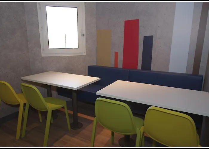 호텔 Ibis Budget Lyon Sud St Genis Laval 2*