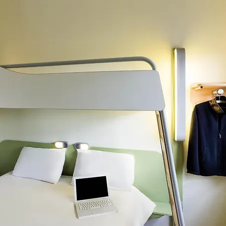 ホテル Ibis Budget Lyon Sud St Genis Laval 2*