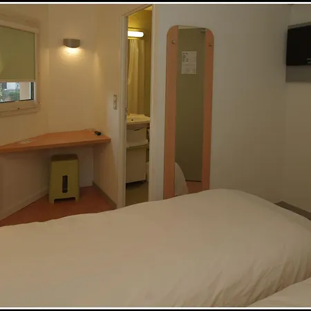 Ibis Budget Lyon Sud St Genis Laval ホテル 2*