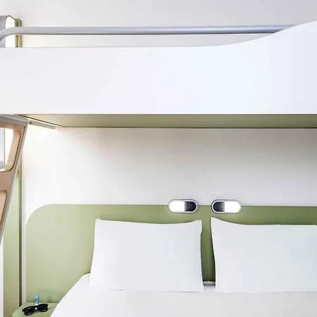 Ibis Budget Lyon Sud St Genis Laval מלון