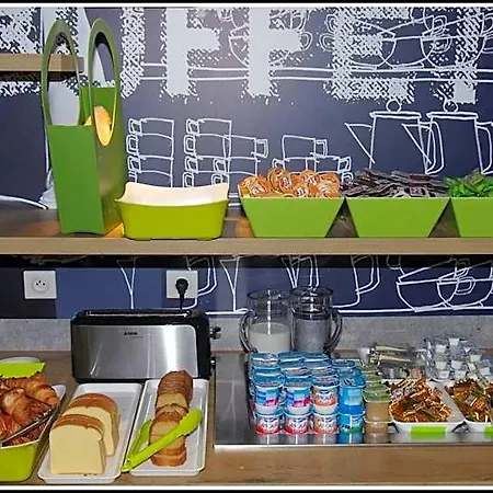 Ibis Budget Lyon Sud St Genis Laval Hotel 2*