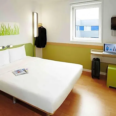 Ibis Budget Lyon Sud St Genis Laval Hotel