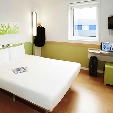 Ibis Budget Lyon Sud St Genis Laval Hotel 2*