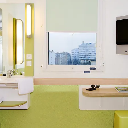 ホテル Ibis Budget Lyon Sud St Genis Laval 2*